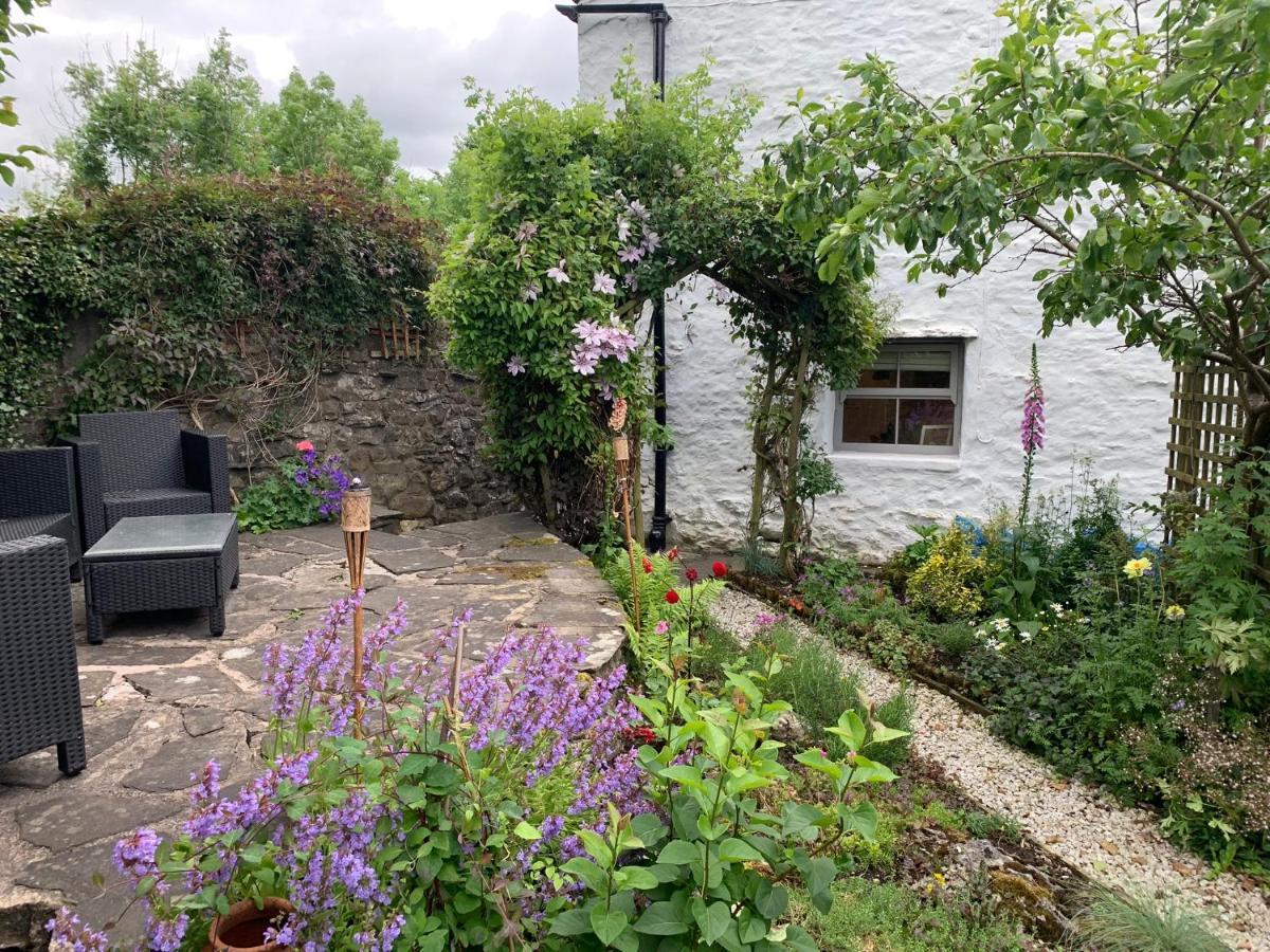 Hannam Cottage, Beautiful Listed Cottage At Start Of The 3 Peaks 호턴 인 리블스데일 외부 사진